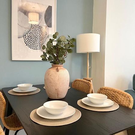 Luxury Porthcawl Large Spacious 2 Bedroom Apt, Garden, Prime Location Exterior foto