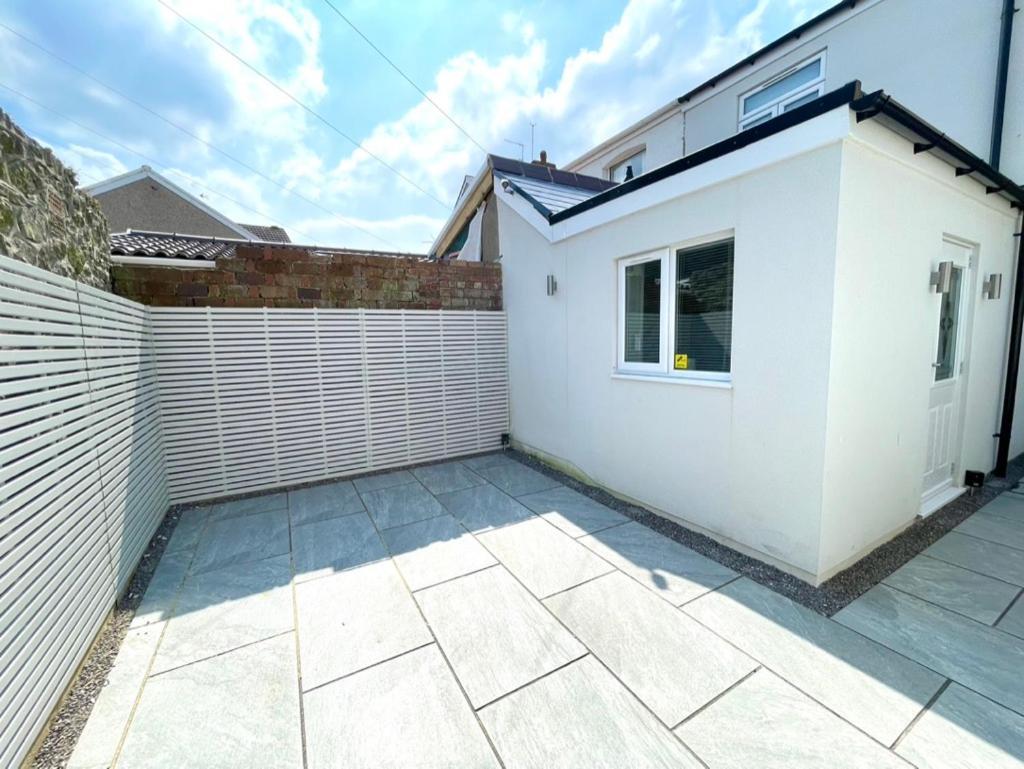 Luxury Porthcawl Large Spacious 2 Bedroom Apt, Garden, Prime Location Exterior foto